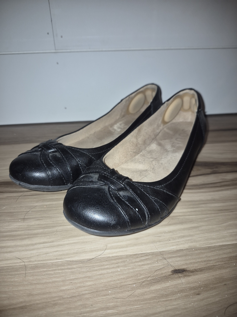 SOUL Naturalizer Black Women's Knot-Toe Ballet Flats